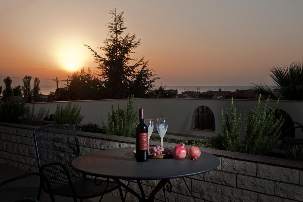 Apartment Seydnaya & Neos Marmaras